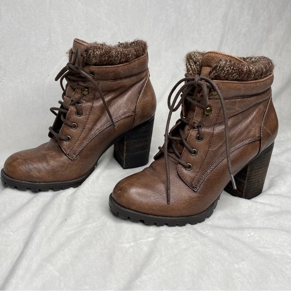 Steve Madden Judii Brown Leather Block Heel Ankle Boot - Picture 1 of 15
